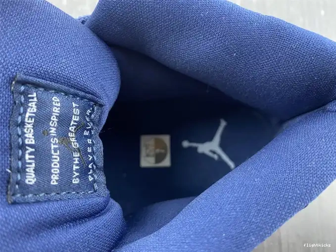AR0715-441 Midnight WMNS Jordan 11 Navy Air Velvet 0525